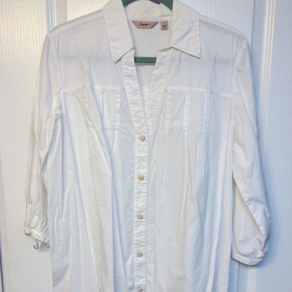 Motto white tunic length buttoned shirt size L